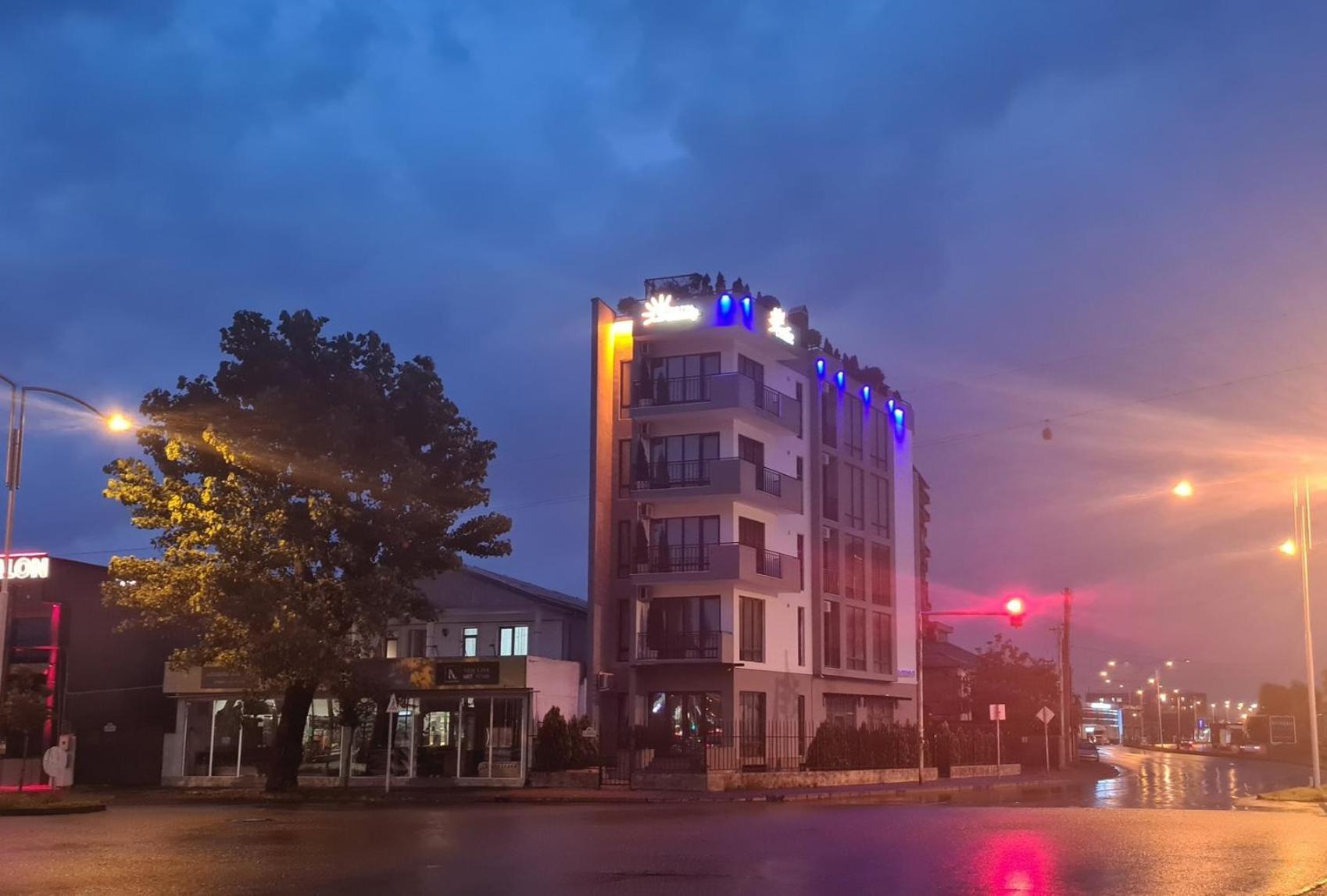 Hotel Sunny Batumi Exterior foto